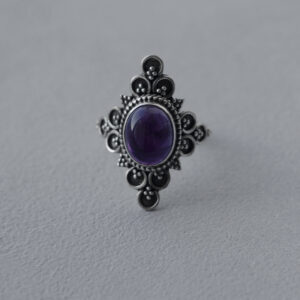 Bague bohème en argent avec améthyste