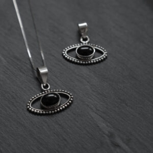 Pendentif en argent avec onyx